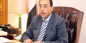 Egypt: PM underlines necessity of preserving lives of workers against coronavirus