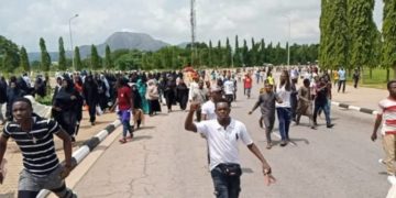 Nigeria: Stay at home, Nigerian govt tells Lagos, Abuja residents