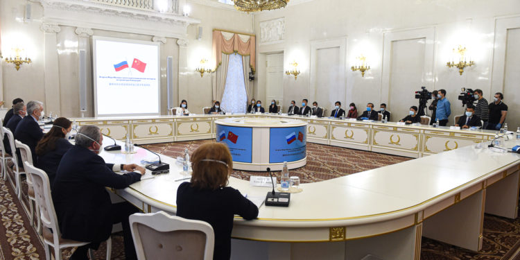 Russian party member hails efforts by the CPC