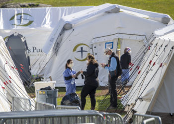 US virus deaths pass 5,000