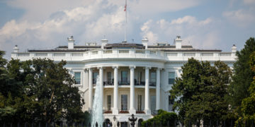 White House directs West Wing staff to wear masks at all times: administration official