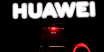 China: Ministry condemns latest curb on Huawei