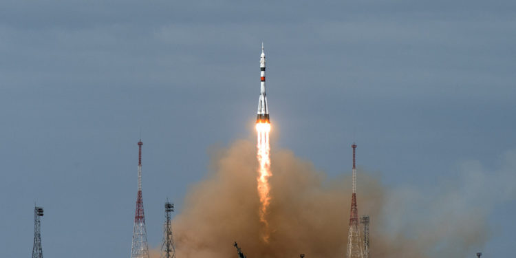 WORLD NEWS: Russia and US look to revive space links