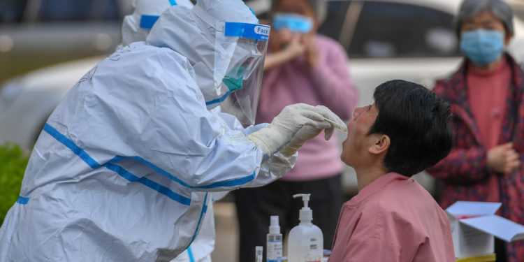 China looks to improve public health system