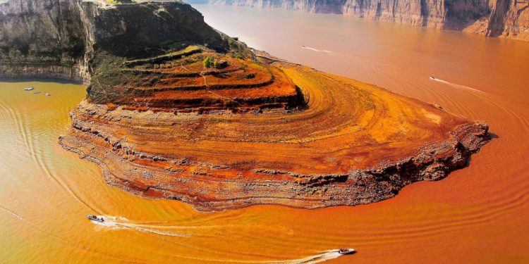 Mission: Search underway in Shaanxi for 4 missing in Yellow River