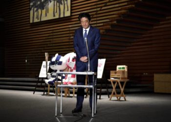 Abe extends Japan's nationwide state of emergency, but prepares to relax some restrictions