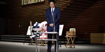 Abe extends Japan's nationwide state of emergency, but prepares to relax some restrictions