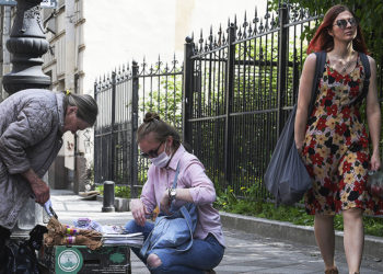 Russia's post-pandemic economy: Pain for middle class, widening inequality, but rich will stay rich - experts tell RT