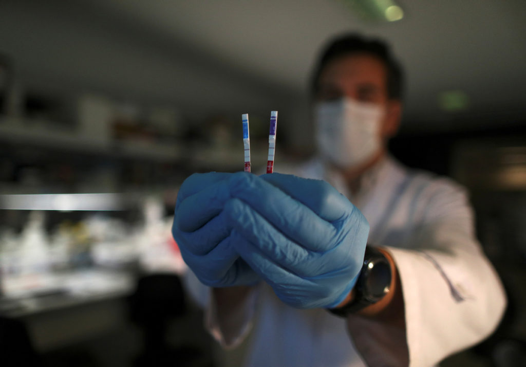 Argentine authorities call for greater efforts from public to battle pandemic