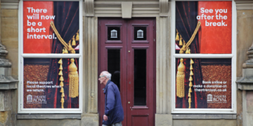 UK abandons 2-meter social distance rule