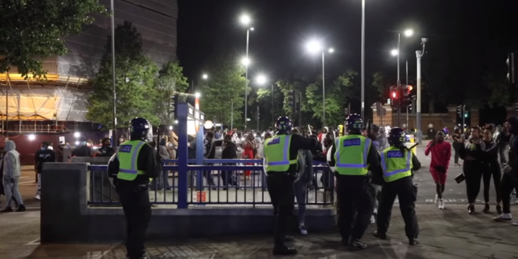 London police threaten RAVE RAIDS after officers attacked at illegal block party in Hackney