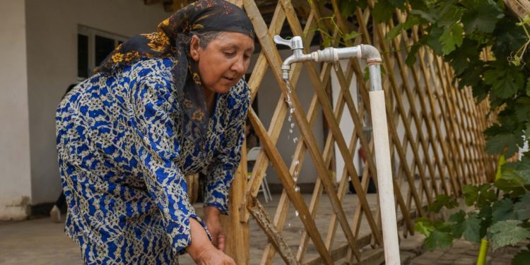 China: Clean water? Villagers can drink to that