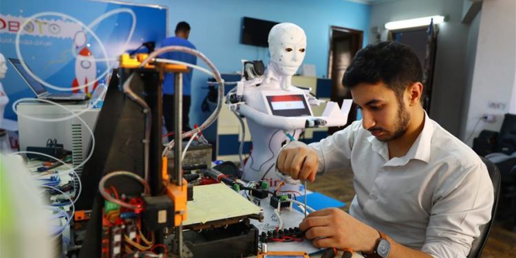 Egyptian engineer invents robot for COVID-19 diagnosis, medical care