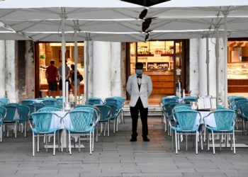 Italy designates national COVID-19 victims day, govt to borrow 25 bln euros for recovery