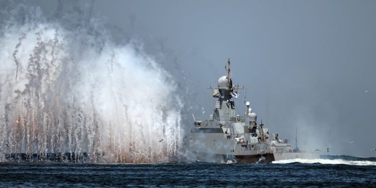 Moscow: Putin promises unrivalled tech & weapons for Russian military as Navy Day marked with showcase parades