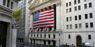 Nasdaq finishes at fresh record but Dow ends lower