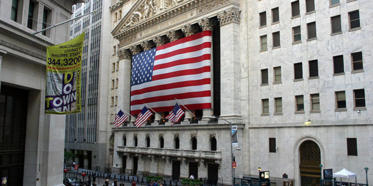 Nasdaq finishes at fresh record but Dow ends lower