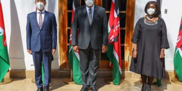Breaking: New Chinese ambassador to Kenya presents credentials to president