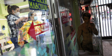 Hospital occupancy for COVID-19 patients drops to lowest level in Chile since May