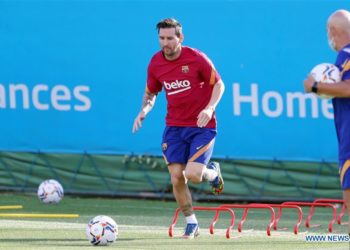 Messi trains alone as Barca reintegration begins