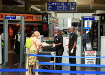 Zimbabwe to resume flights to boost tourism