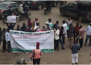 NEWSHuman rights group urge President Buhari to resign or reverse tariff increase