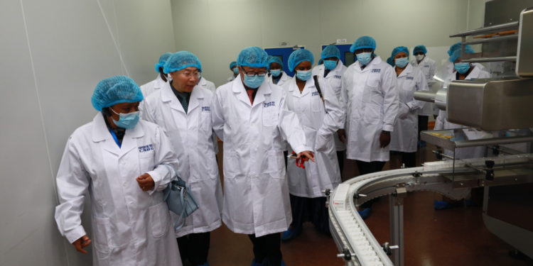 African envoys visit Sinopharm's manufacturing facility