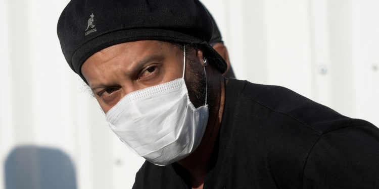 Ronaldinho tests positive for coronavirus