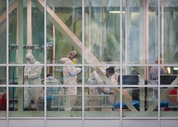 Covid-19: Russia's regions struggle in second wave of cases