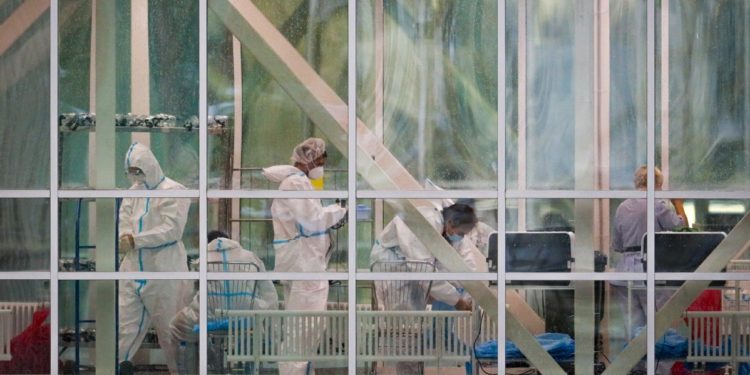 Covid-19: Russia's regions struggle in second wave of cases