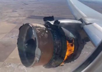 Boeing recommends suspending of 777 aircraft after engine explosion