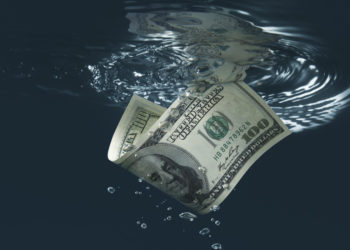 US dollar share of global reserves sinks to lowest since 1995 – IMF