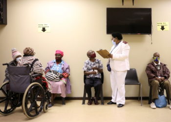 South Africa: Gov't warns the country could face a 'third wave' of coronavirus