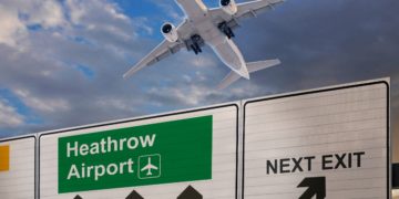 UK: London pushing Washington to relax travel ban