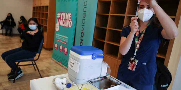 COVID-19: Chile fully vaccinates 68 percent of target population