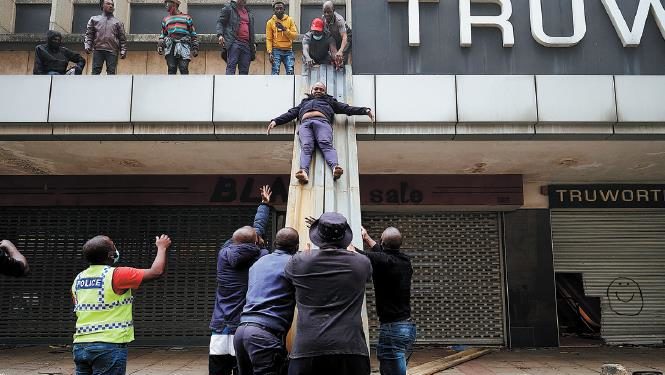 South Africa: Death toll of the erupted unrest climbs to 72