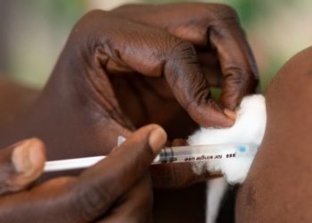 Uganda: Police hunt phoney doctor and arrest nurses in Covid-19 vaccine scam