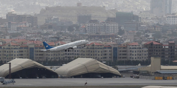 US Embassy warns Americans in Kabul to take shelter, says airport reportedly UNDER FIRE amid hasty evacuation of western missions