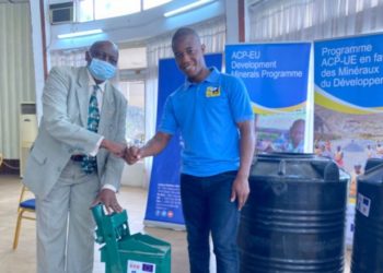 Cameroon: UNDP donates to Small enterprises in development minerals