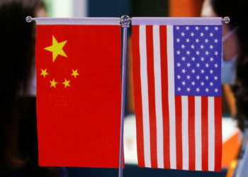 US officials: Engage more with China