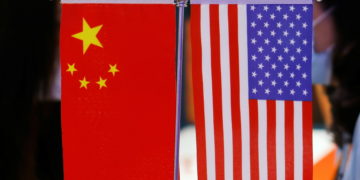US officials: Engage more with China