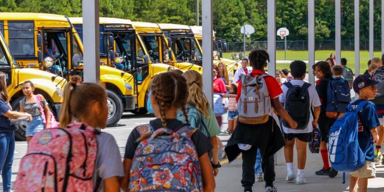 WASHINGTON: US reports nearly 9.5 mln child COVID-19 cases, spiking 'dramatically'