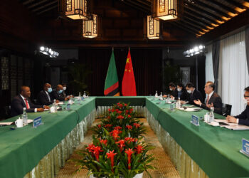 Chinese, Zambian Foreign Ministers hold talks in Anhui
