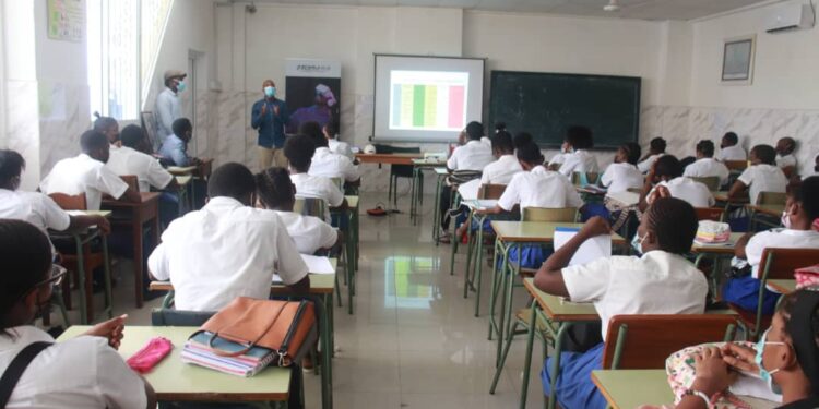 Equatorial Guinea: Dreams Hub proposes entrepreneurship as a resource and change agent in education.