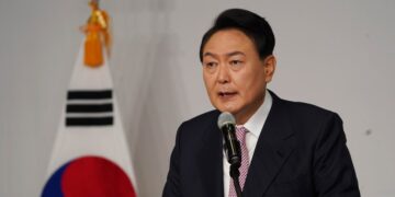Caution urged on South Korea nuclear shift