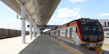 NAIROBI: Marathon staged on Chinese-built expressway, reviving Kenyans' hope for economic vitality