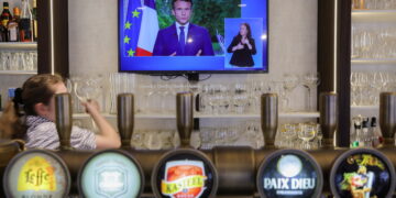 Paris: Emmanuel Macron calls on rivals to show responsibility