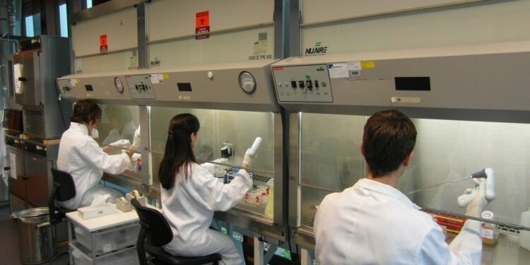 WHO: Urgent call for better use of existing vaccines and development of new vaccines to tackle AMR