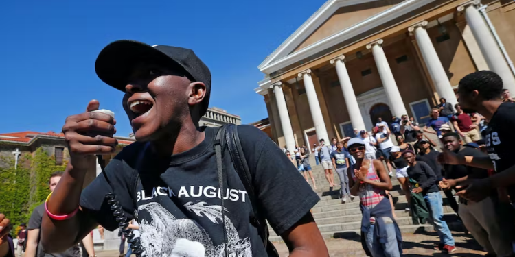 South Africa: University Students Denounce Increasing Cost of Education