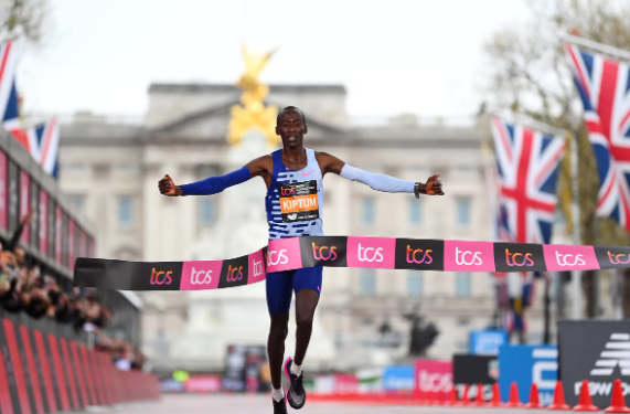London Marathon 2023: Kelvin Kiptum and Sifan Hassan win with superb runs